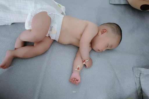 淮安宝宝先长上牙还是下牙